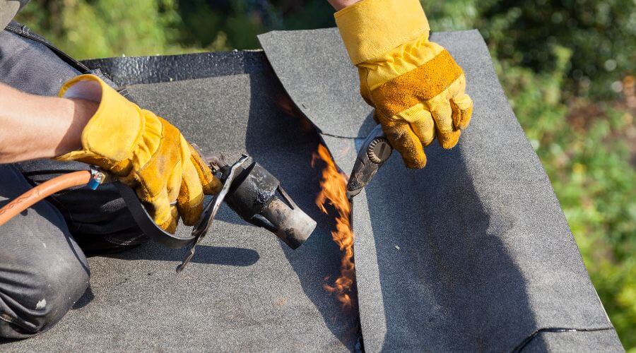 Expert Emergency Roof Repairs services in East Templeton, MA